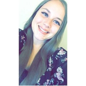 Meet your Posher, Alexandra